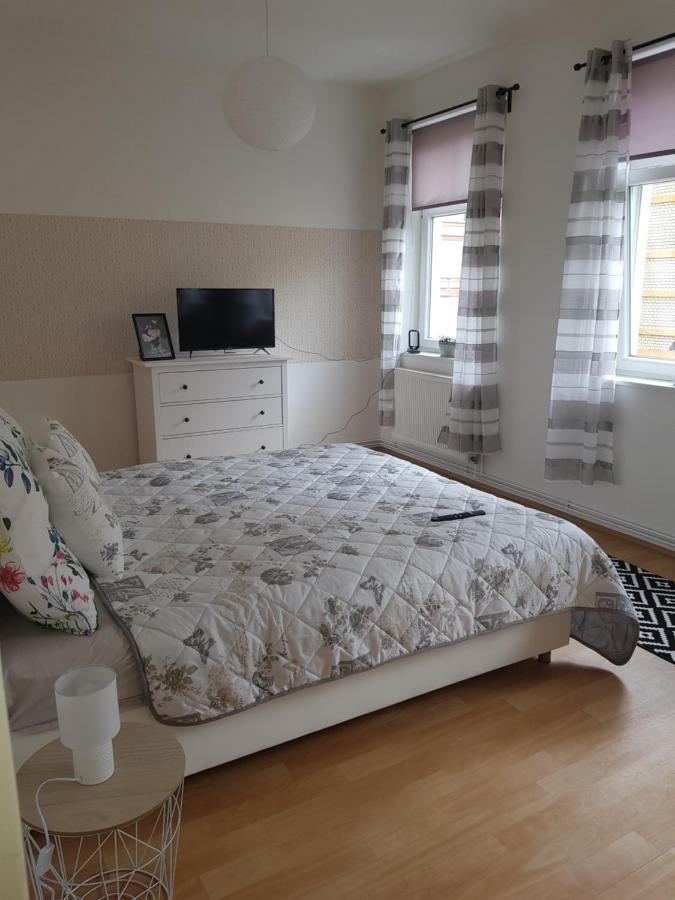 Apartman Deny2 Apartment เดชชิน ภายนอก รูปภาพ